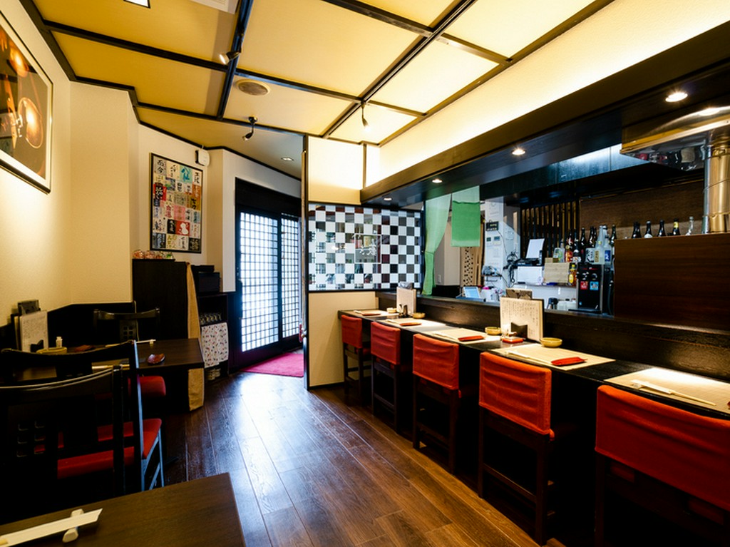 シックな和空間が広がる店内で、ちょっと大人のデートを