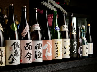 日本酒を常時200種類以上ラインナップ、お気に入りを探して
