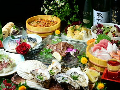 多彩な料理を食べられる飲み放題付きのコース料理
