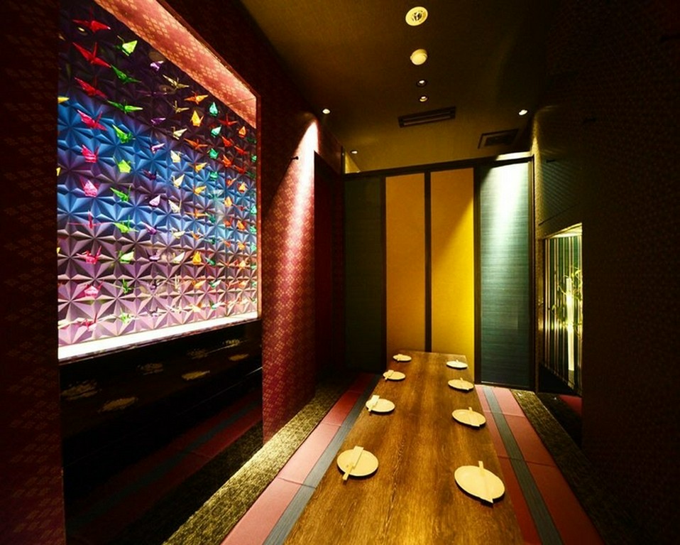 いろいろなシーンで使える、落ち着いた雰囲気の完全個室あり