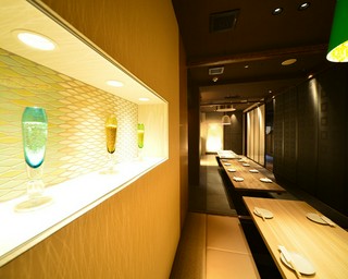 デザイナー個室でお食事を