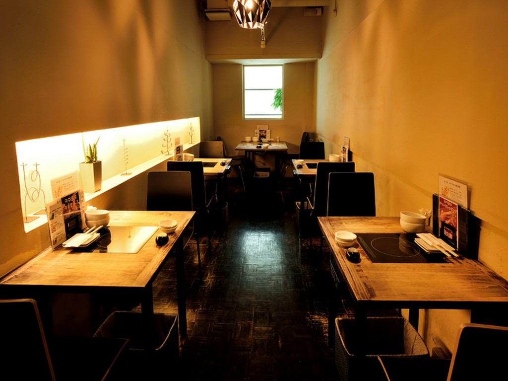 好奇心を刺激するスタイリッシュな空間デザイン