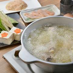 宮崎県産の旨みをじっくりと引き出した『鶏炊き』