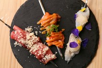 レア状に焼き上げた『魚串』は素材そのものの旨みが魅力