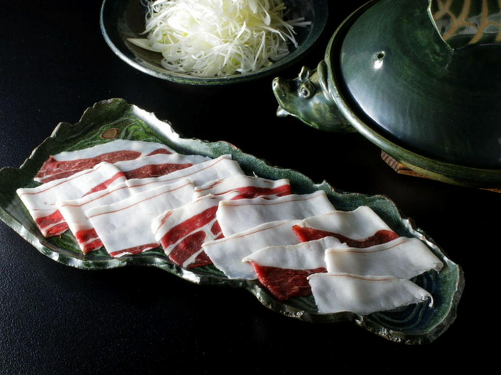 注目の作家物から、ユニークなオリジナル陶器まで様々