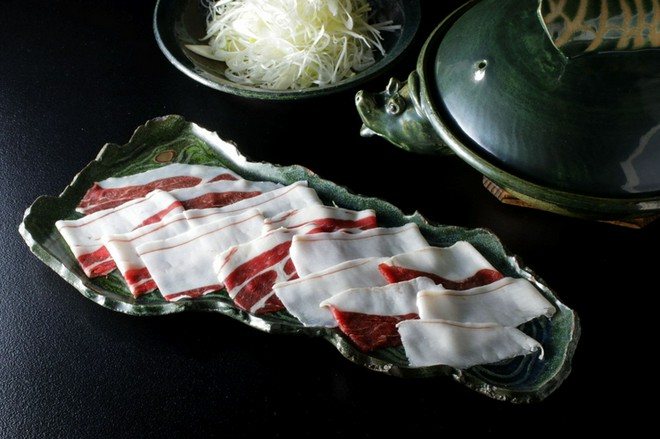 食器・内装にこだわっている