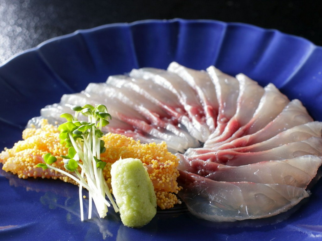 淡く上品な味わいと独特の食感を愉しむ『鯉のあらいと子まぶし』