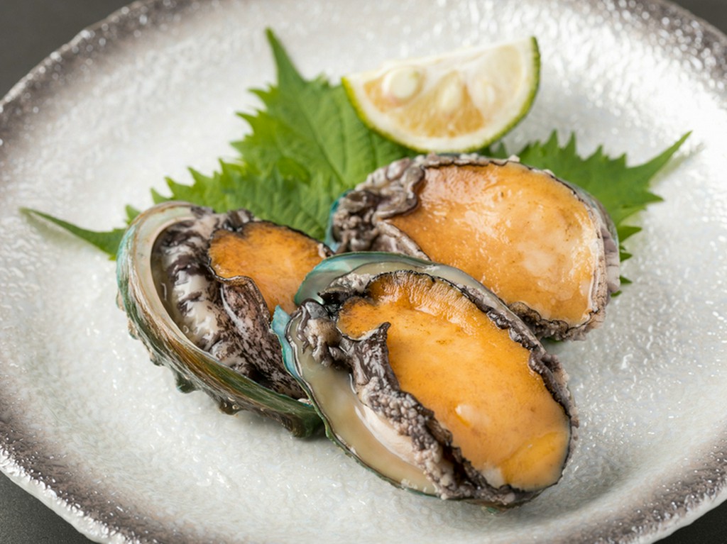 驚きの柔らかさと風味。ひと工夫で奥行きのあるコクに『アワビ』