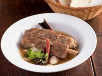 日本人に合うように味をアレンジした『シンガポール風バクテー』