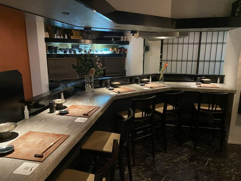 ボサノバやジャズが流れる、ゆったりと落ち着いた雰囲気の店内