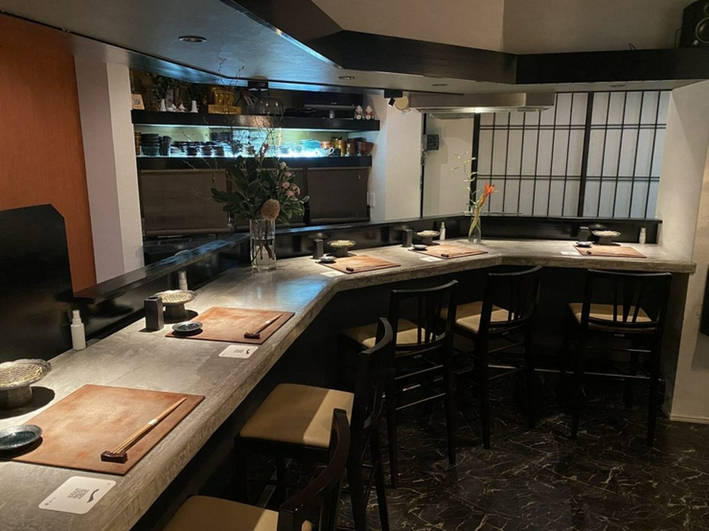 ボサノバやジャズが流れる、ゆったりと落ち着いた雰囲気の店内