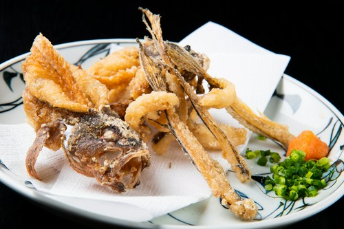 四季折々に味わえる旬の味『小アラカブとメゴチの唐揚』 