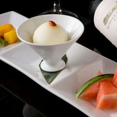 食にこだわる女性も多く集い、優雅なひと時を満喫