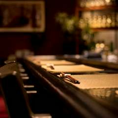 ほとばしる旨みとお酒、臨場感を心ゆくまで楽しんで