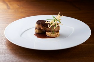 糸島ミツル醤油もろみソースで味わう『フォアグラのポワレ』