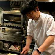 和食で磨いてきた技術をベースに、お客様のニーズに応えることを心掛けているという橘氏。和食特有の季節感を活かしながら、時代に合わせたメニューづくりを目指し、邁進しています。