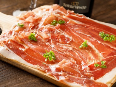 パルマ産生ハムの奥深い味わいを心ゆくまで満喫