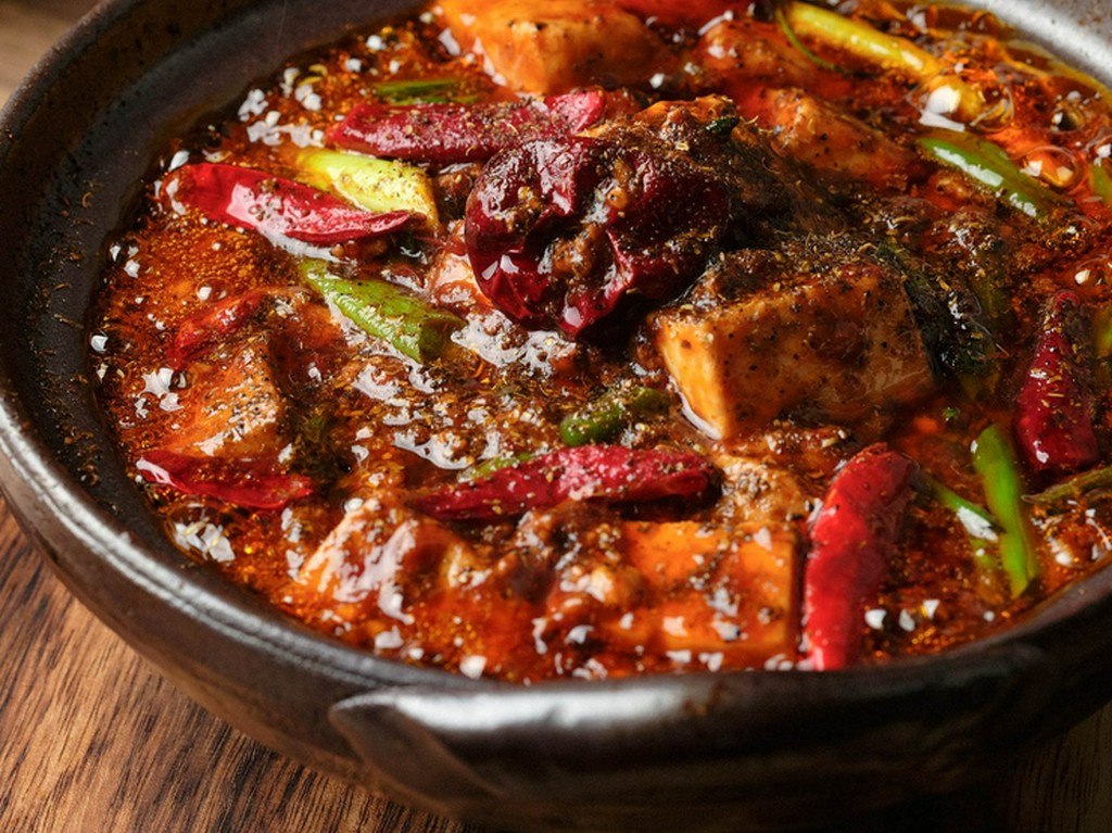 香り高さが病みつきになる『HARU名物！土鍋麻婆豆腐』