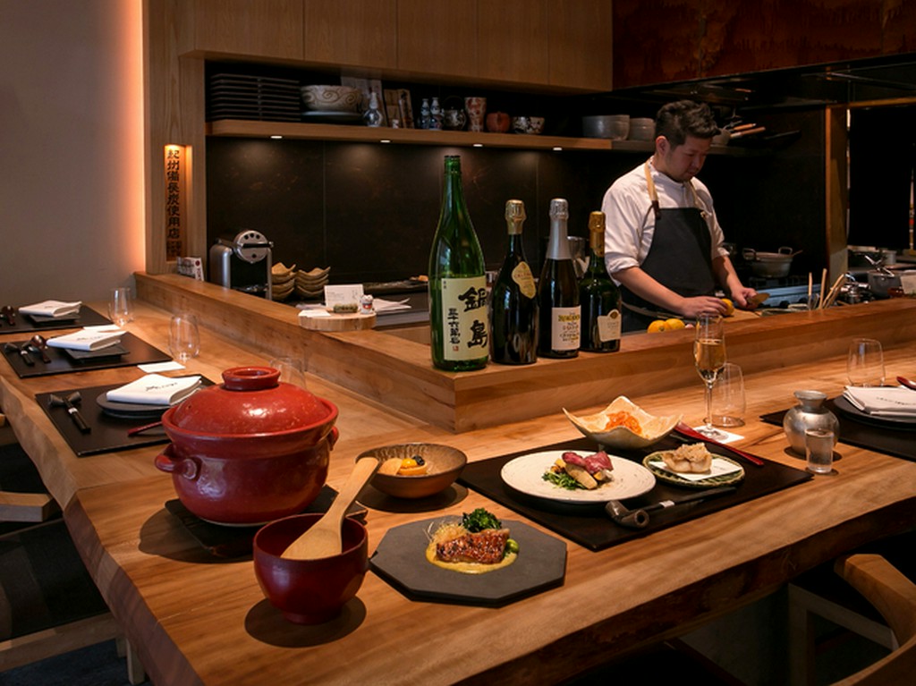 しっとりと日本料理を楽しめる、大人の隠れ家のようなお店