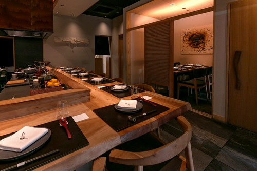 ほっこりと落ち着ける、大人の隠れ家空間