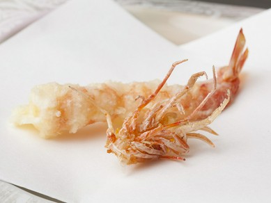 絶品天ぷらに合うシャンパーニュ、白・赤など、ワインも多種多様