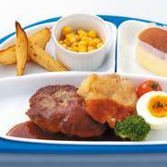 ※8歳以下のお子様限定。焼き立てパン食べ放題付き
