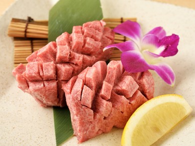 食感の違いを実感できる『花咲特上黒タン』