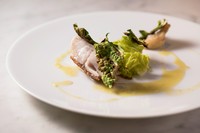 フランス料理では珍しい北海道産のメヌケを使った『魚のメイン』