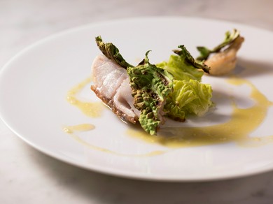 フランス料理では珍しい北海道産のメヌケを使った『魚のメイン』