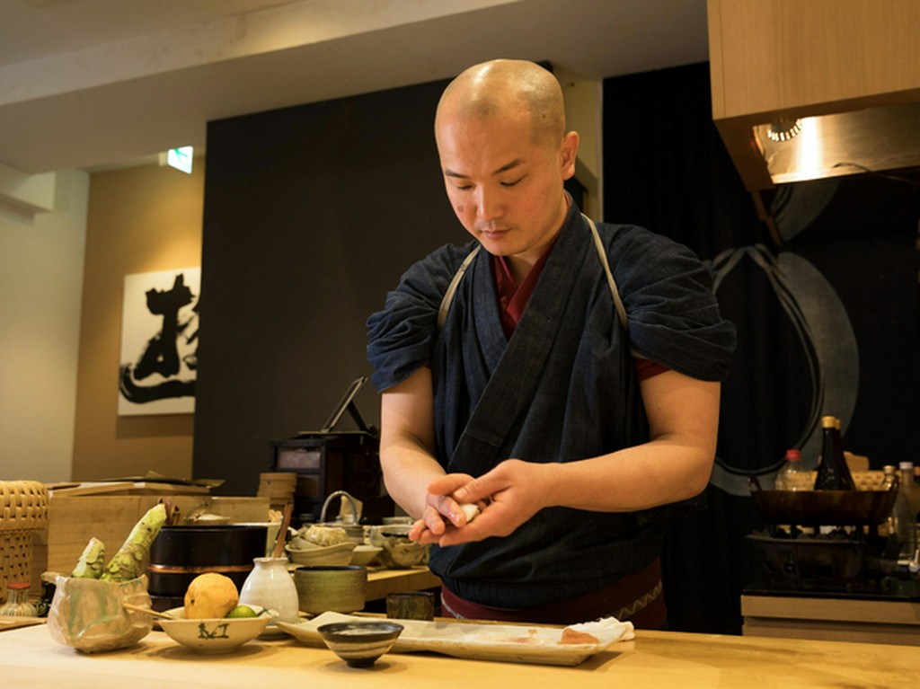 少人数制のうえ、回転させず次の客を気にせずゆっくりと過ごせる