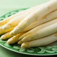 新しい季節の訪れを、旬の食材や料理から感じられます