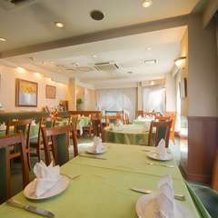 大人がゆっくりと過ごせる、クラシカルなレストラン