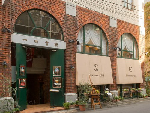 クラシカルな雰囲気漂う外観