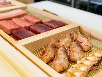 築地デートのお楽しみ！　肩肘はらずに江戸前鮨を満喫できる