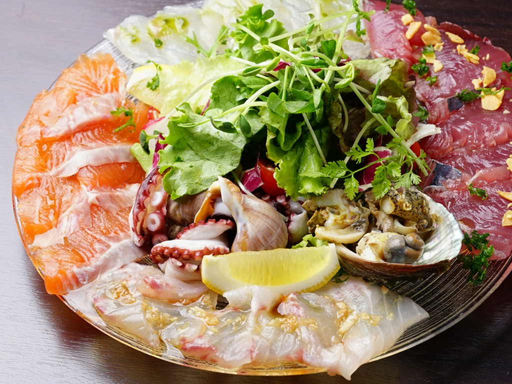 ペッシェミスト　魚介の前菜盛り合わせ
