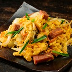 お麩に衣の卵をたっぷりつけて、ふっくらした麩に豚肉を混ぜ温かく優しい味に。沖縄定番の家庭料理です。