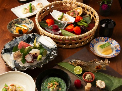料理長おまかせ会席がおすすめ