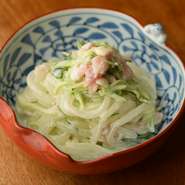 リピーター続出のおつまみメニューです。