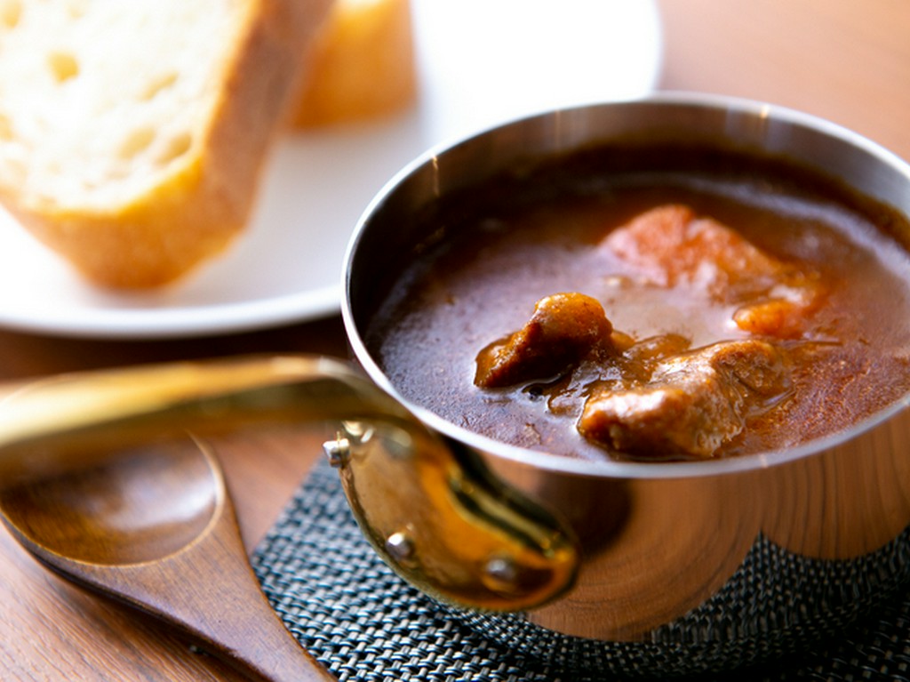 自家製ブイヨンが味の決め手『和牛のシチュー』