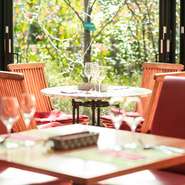 ワインはイタリア産を中心に、赤・白・スパークリングと豊富な種類をラインナップ。イタリア産リキュールのご用意もございます。いずれも料理と合わせてご満喫ください。