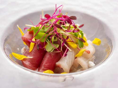彩り豊か。新鮮な魚介を使った『カルパッチョ』