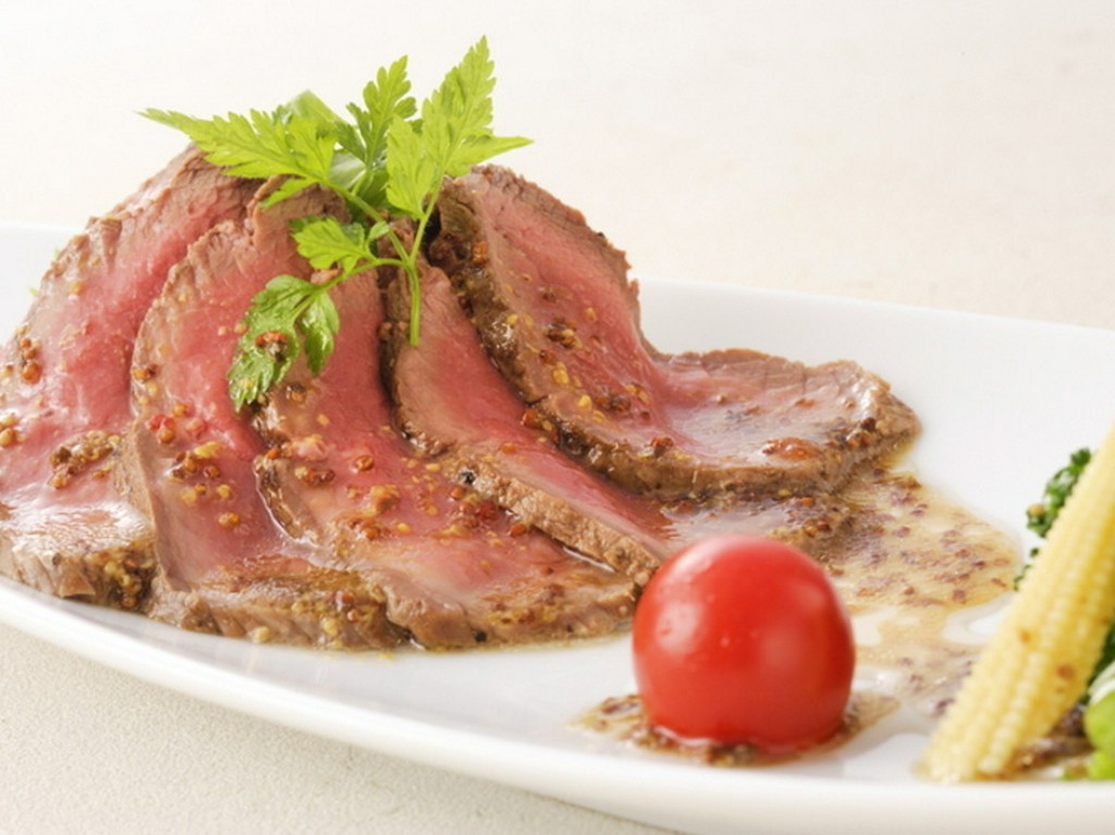 素材と味にこだわった自家製ローストビーフ
