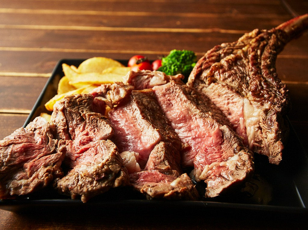 肉塊トマホークステーキ　[2.5pond / 3～4名様用]