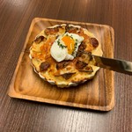 三種のチーズにチキンとキノコとソーセージをトッピングした大人にも子供にも大人気のメニューです！