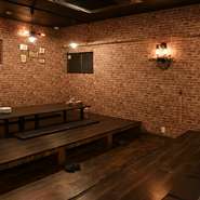 ステーキ店にはめずらしい座敷の席もあり、小さなお子様を連れたファミリーも安心して食事を楽しんでいただけると思います。人気のキッズプレートやカトラリーの用意もございますので、お気軽にご来店ください。