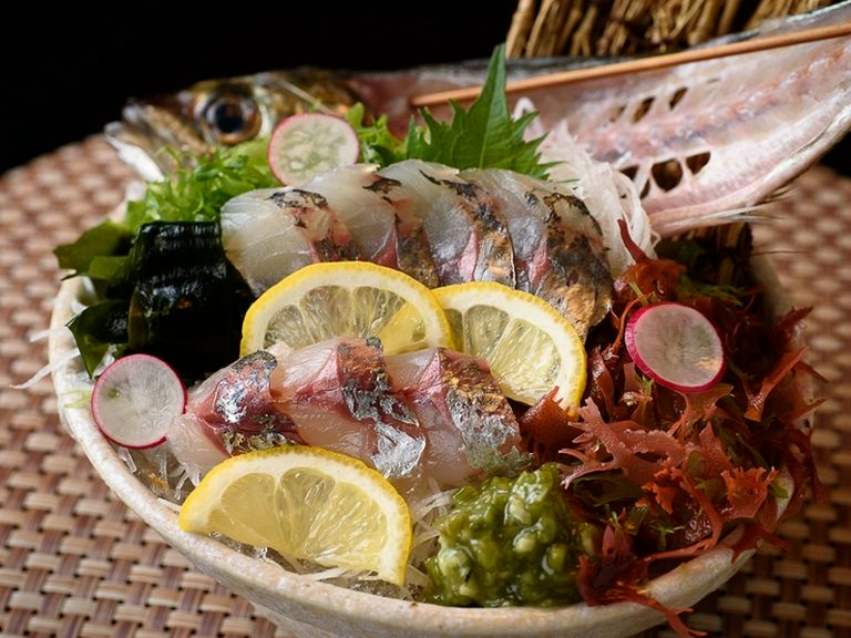 瀬戸内海で獲れる、厳選された旬の地魚を満喫する至福のひととき