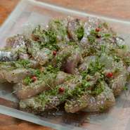 沖縄の海の幸を満喫できる『近海魚のカルパッチョ』