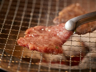 焼肉に合うドリンクが充実。沖縄の地ビールや泡盛もリーズナブル