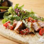 当店では、各種コースメニューやアラカルトも充実しております。ワインとイタリアンという最高の組み合わせを是非お楽しみ下さい。