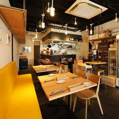 肩ひじ張らずにくつろげる空間